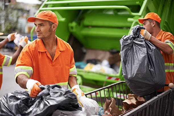Best Construction Debris Removal  in Collinsvle, IL